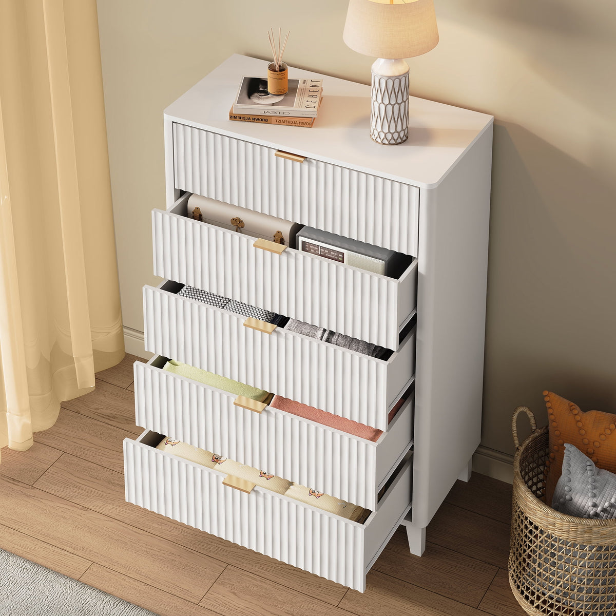 GALAXHERO 5 Drawers Dresser, Fluted Tall Dresser with Golden Metal Handles, Modern Chest of Drawers for Bedroom, Living Room, Hallway, Closet